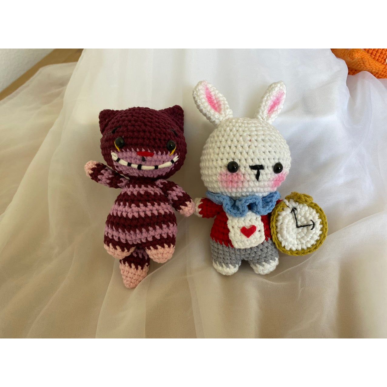 The Cheshire cat and white rabbit Amigurumi doll, The Cheshire cat crochet doll, White rabbit Alice in Wonderland